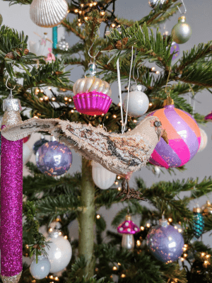 textiel vogeltje van babetteswereld in de kerstboom