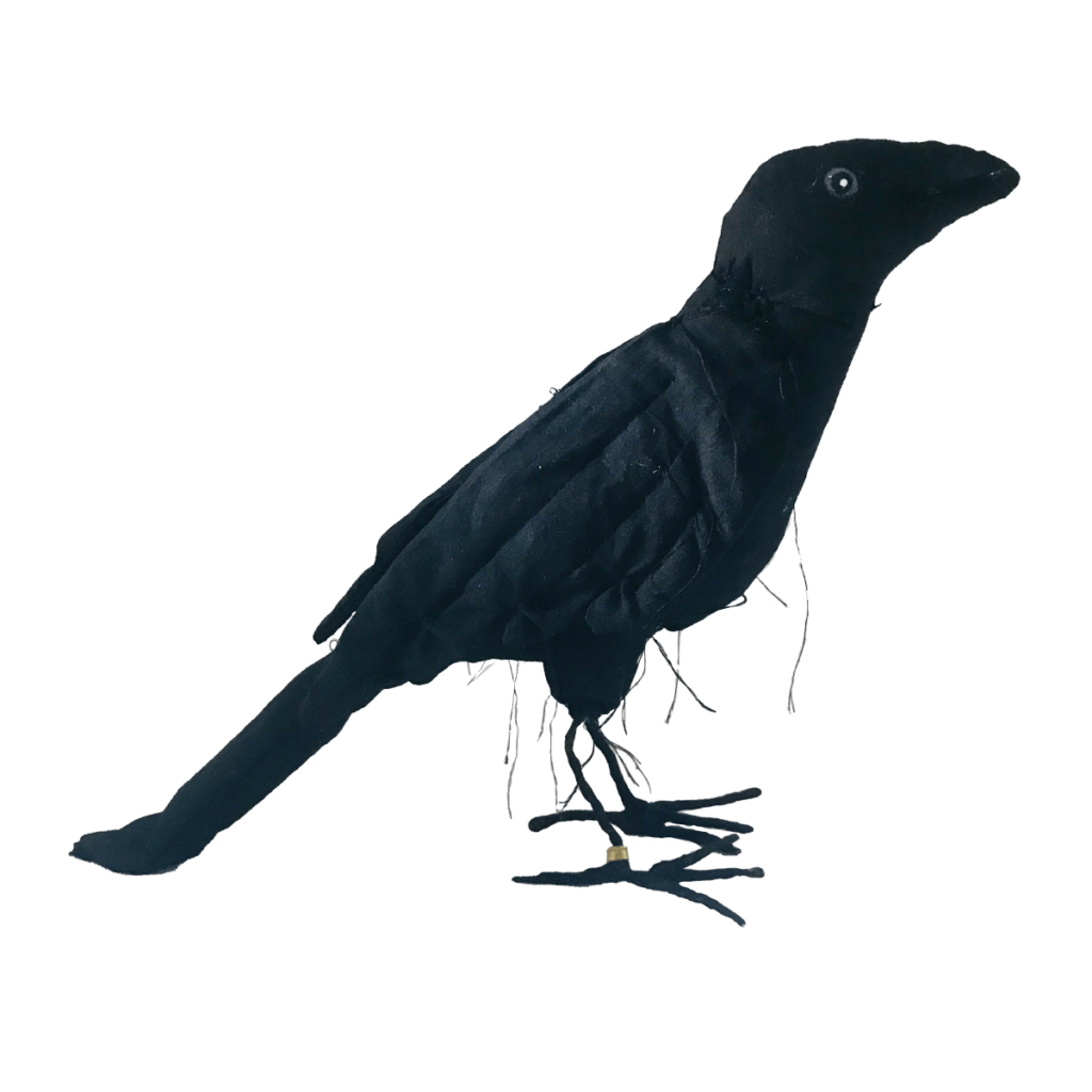 een vogel die we allemaal kennen. zwarte kraai van textiel en metalen poten en ringetje