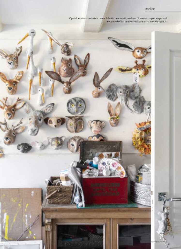 mooie muur vol papiermache dieren